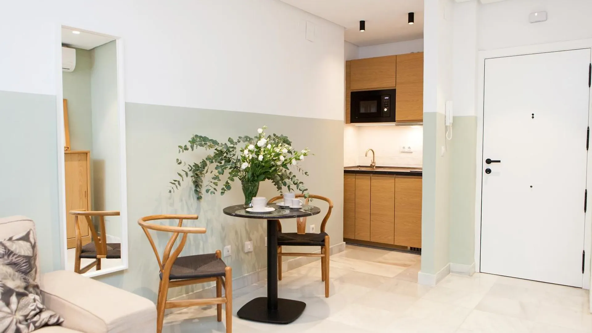 Galera Suites Seville Apartment